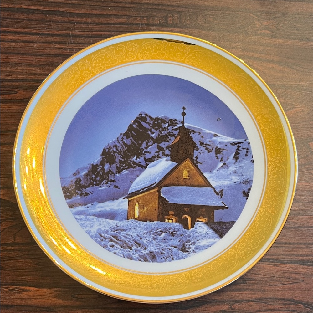 Gloria Fine Porcelain Gold and Blue Scenic Decorative Plate
